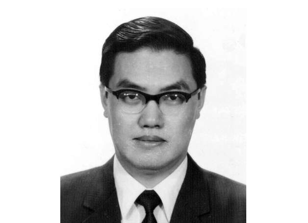 前副校長及榮休講座教授徐培深教授於2011年4月26日辭世，中大全體同仁深切哀悼。