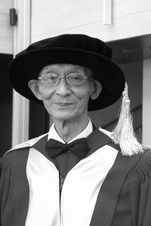 哲学系荣休教授劳思光教授於10月21日辞世