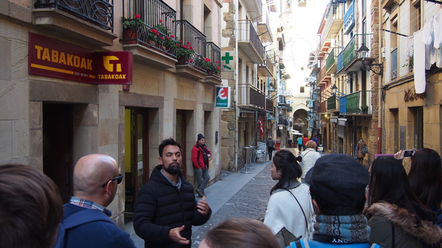 Observing the tourists in Getaria, Spain and assessing their potential impact on the locals