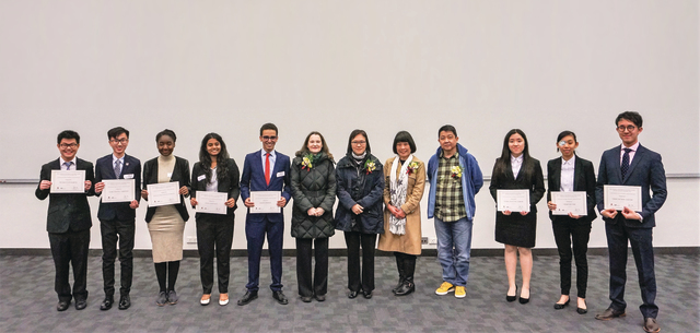 Pro-Vice-Chancellor Prof. Poon Wai-yin (6th right), Prof. Jane Jackson of the Department of English (6th left), Dr. Jose Lai, Director of ELTU (5th right), and Mr. Hardy Tsoi, former CUHK Arts Administrator and Sir Run Run Shaw Hall Manager (4th right) with the finalists