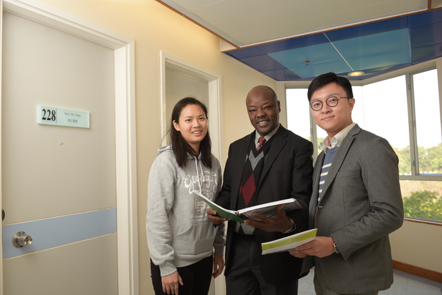 From left: Miss Wendy Yang, Prof. Lawal Marafa and Prof. Johnson Chan