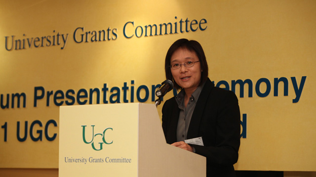 A recipient of many teaching awards, Prof. Poon Wai-yin, Associate Dean (Education) of the Faculty of Science and Professor in the Department of Statistics, won another accolade when she was conferred the inaugural UGC Award for Teaching Excellence by the University Grants Committee.