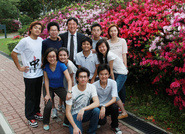 Prof. Joseph Sung of the Faculty of Medicine was returned by unanimous recommendation of the Search Committee to be the seventh Vice-Chancellor of CUHK. He is seen here posing with admiring students when they met in the full bloom of flowers on campus in March 2010.
