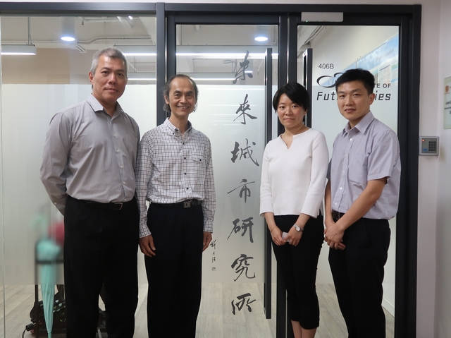 左起：中大未来城市研究所的吴恩融教授、梁怡教授、任超教授、徐勇博士