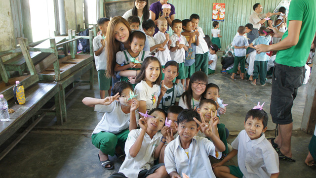 Students of Wu Yee Sun College on a service trip to visit schools in Myanmar