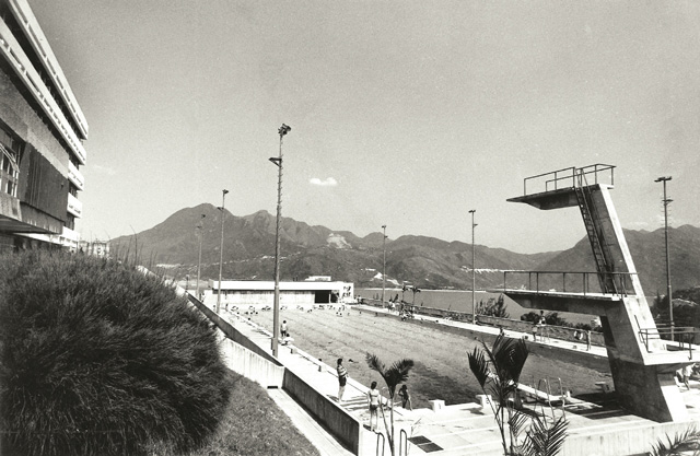 1974年大學游泳池