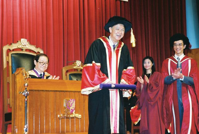 Conferred Honorary Fellowship by CUHK