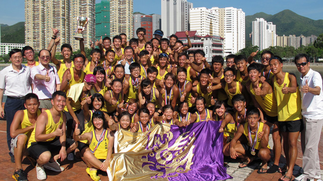 The CUHK Rowing Team is no stranger to winning at the 'Jackie Chan Challenge Cup Hong Kong Universities Rowing Championships'. The team secured its overall championship in 2011 again, making it the winner of the competition for the tenth year in a row.