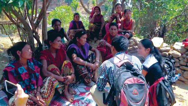 GPS学生访问尼泊尔当地居民及评估地震灾後的健康需要
